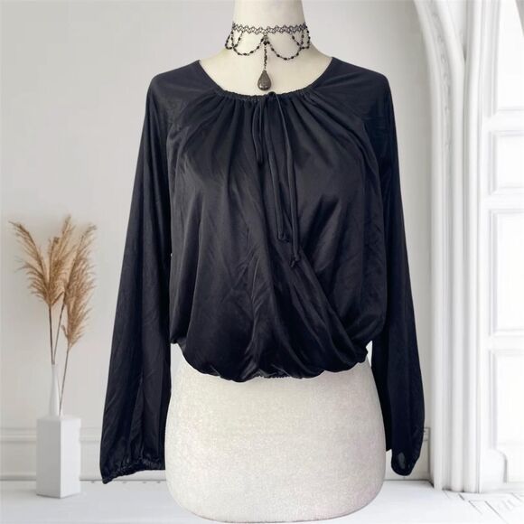 Vintage Made in USA Whimsygoth Vampy Boho Flowy Black Satin Crop Top Blouse S - Picture 1 of 8